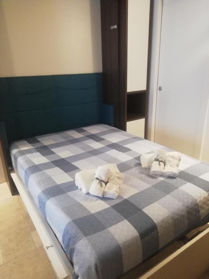 Appartamento Le Antiche Travi Bari Esterno foto